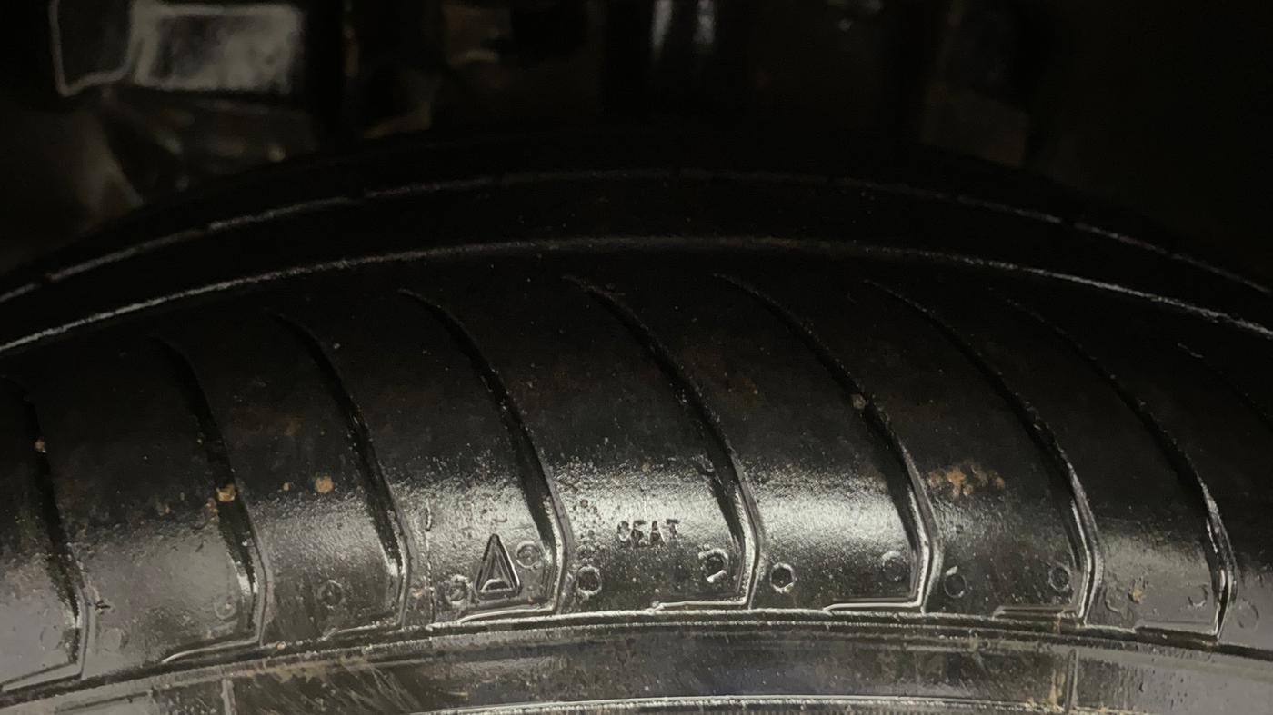 2025 Tata Tiago XZA, Petrol, Automatic, 13,183 km, Left Front Tyre Tread
