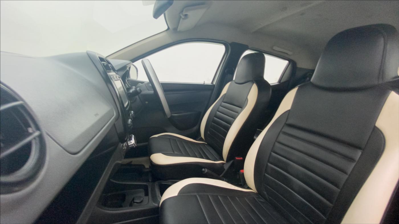 2017 Renault Kwid RXT 1.0 AMT, Petrol, Automatic, 76,813 km, Right Side Front Door Cabin