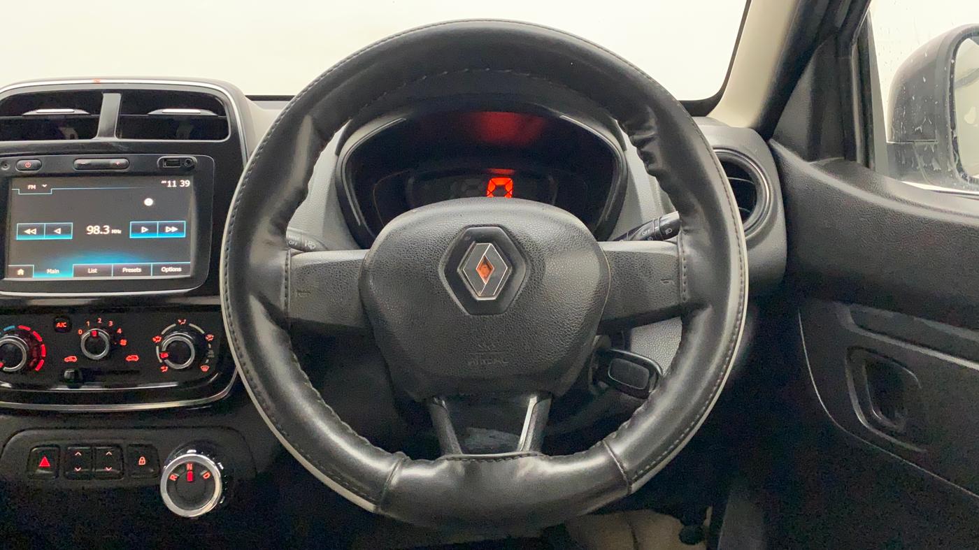 2017 Renault Kwid RXT 1.0 AMT, Petrol, Automatic, 76,813 km, Steering Wheel Close Up