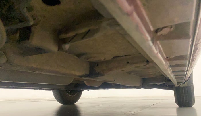 2015 Maruti Swift Dzire VXI, Petrol, Manual, 84,708 km, Right Side Underbody