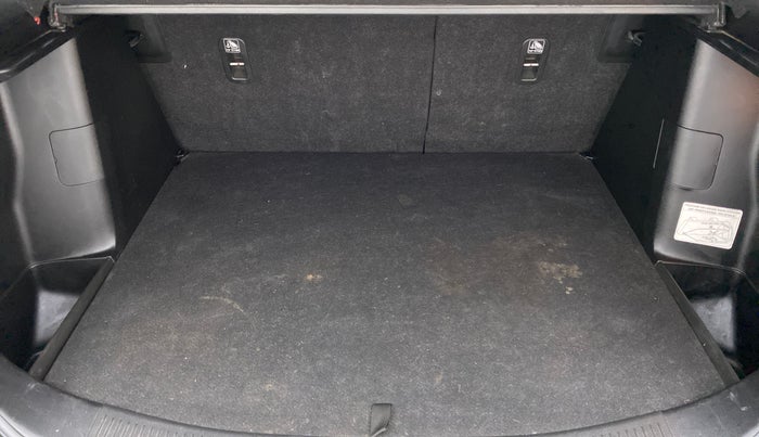 2018 Maruti S Cross ALPHA SHVS, Diesel, Manual, 73,129 km, Boot Inside