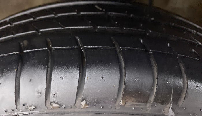 2018 Maruti Alto K10 VXI, CNG, Manual, 22,946 km, Left Front Tyre Tread