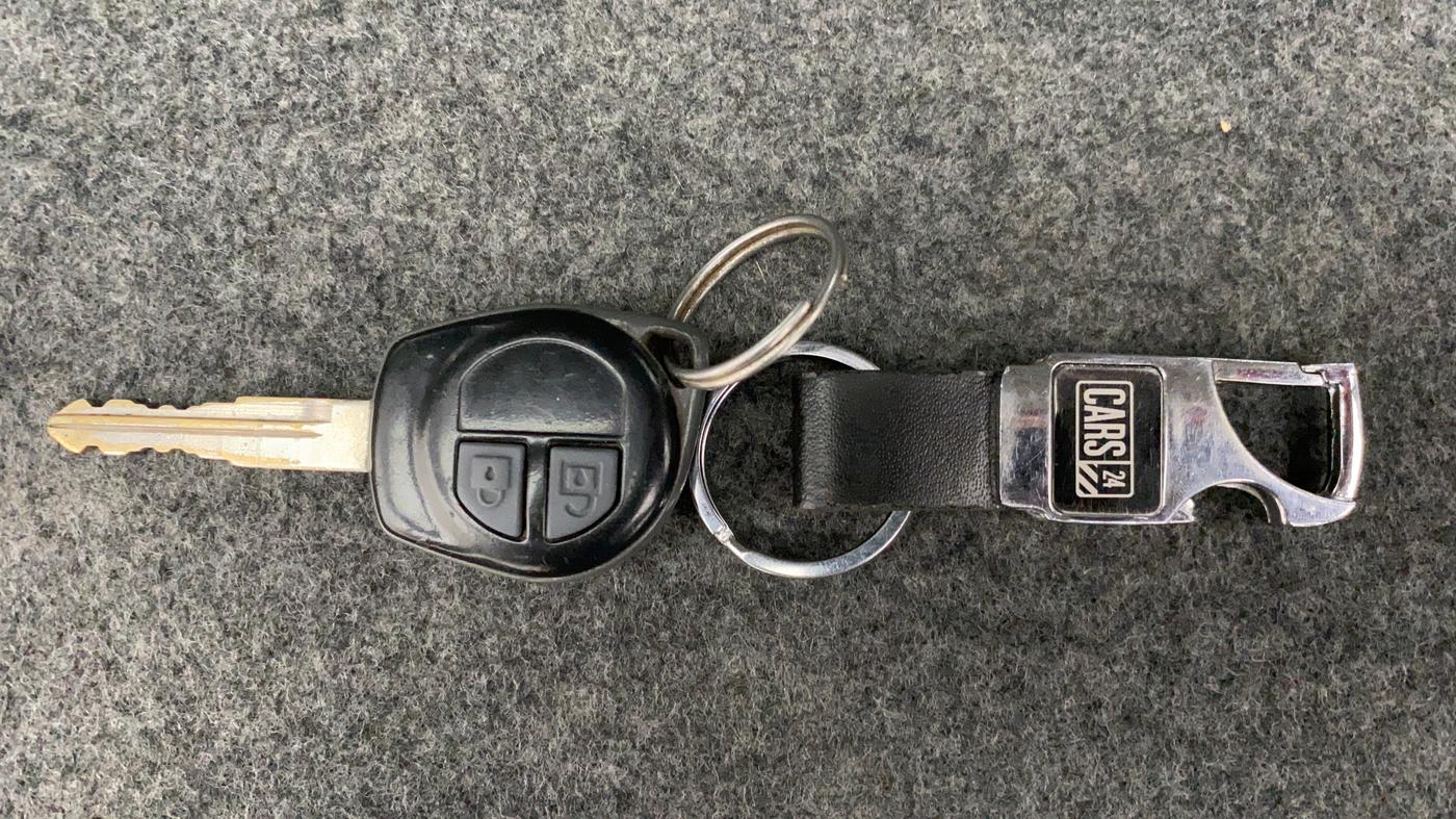 2011 Maruti Wagon R 1.0 VXI, Petrol, Manual, 1,16,570 km, Key Close Up