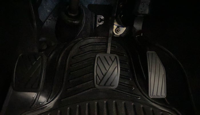 2019 Maruti New Wagon-R LXI CNG 1.0, CNG, Manual, 78,357 km, Pedals