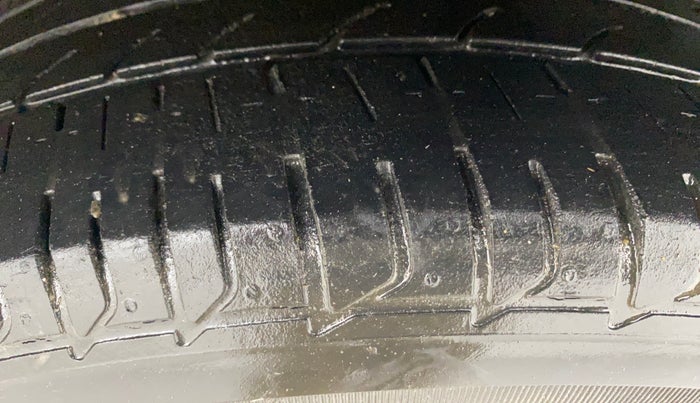 2019 Hyundai Elite i20 SPORTZ PLUS 1.2 DUAL TONE, Petrol, Manual, 23,356 km, Left Rear Tyre Tread