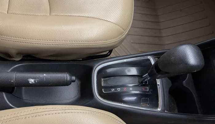 2018 Honda Amaze 1.2L I-VTEC V CVT, CNG, Automatic, 1,13,049 km, Gear Lever