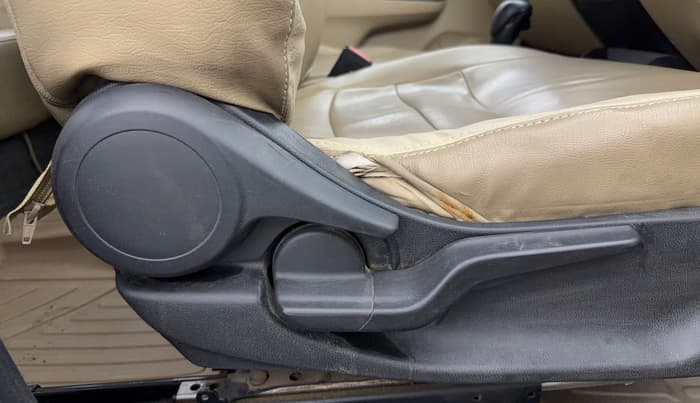 2018 Honda Amaze 1.2L I-VTEC V CVT, CNG, Automatic, 1,13,049 km, Driver Side Adjustment Panel