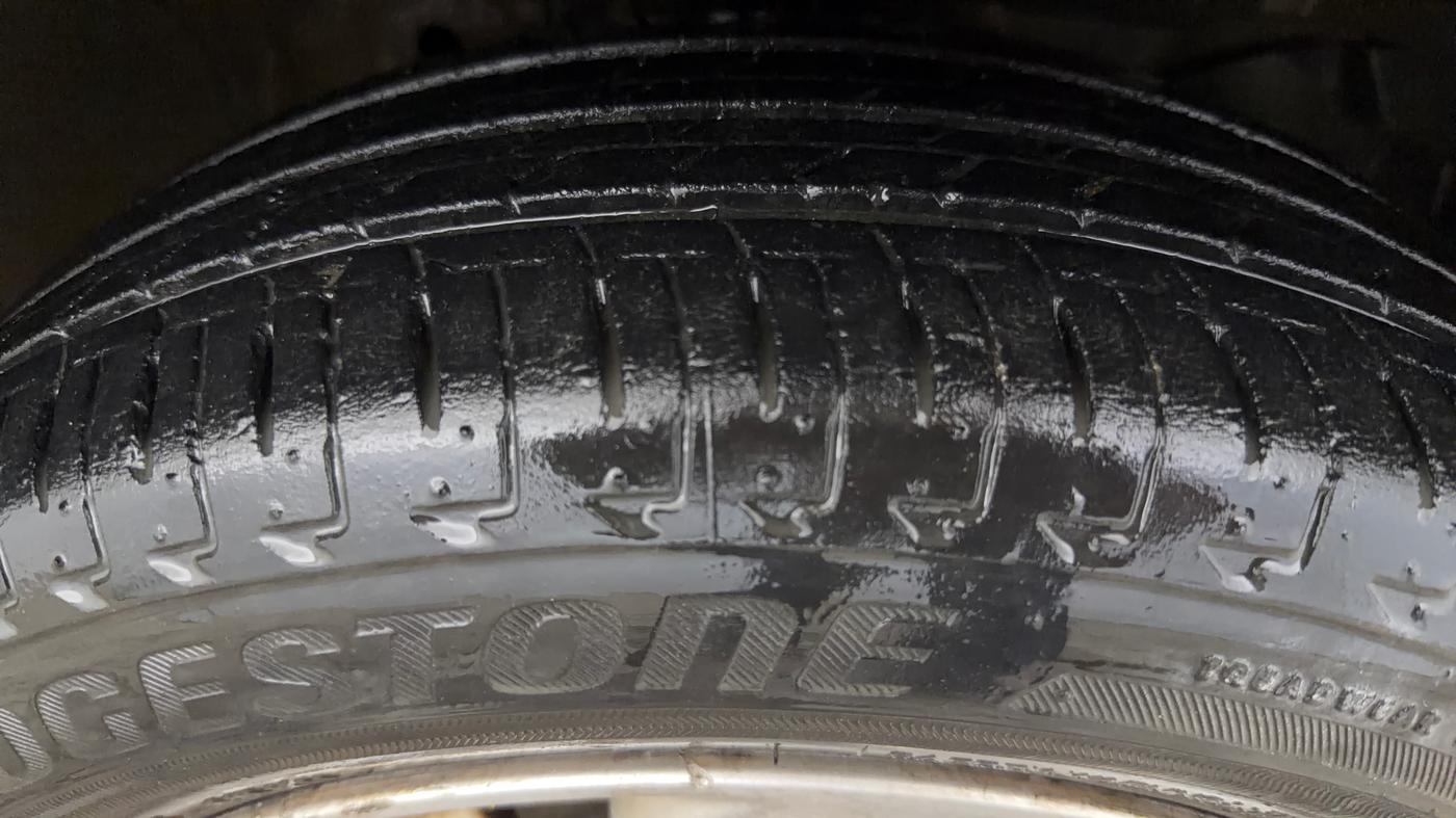 2018 Honda Amaze 1.2L I-VTEC V CVT, CNG, Automatic, 1,13,381 km, Right Front Tyre Tread