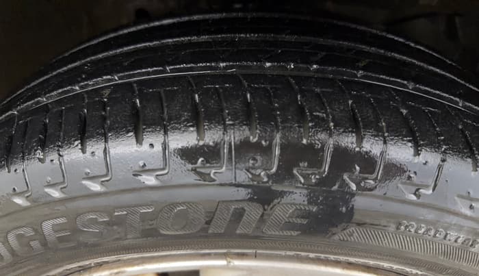 2018 Honda Amaze 1.2L I-VTEC V CVT, CNG, Automatic, 1,13,049 km, Right Front Tyre Tread