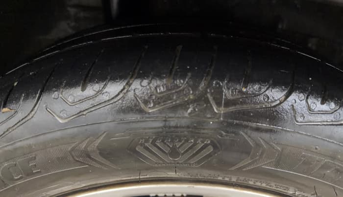 2018 Honda Amaze 1.2L I-VTEC V CVT, CNG, Automatic, 1,13,049 km, Right Rear Tyre Tread