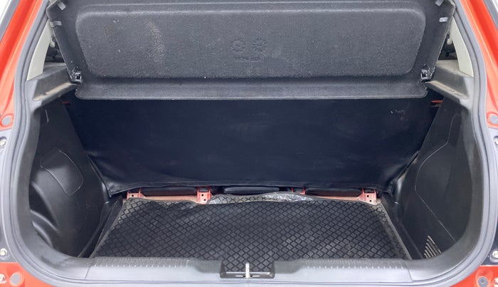 2018 Maruti Swift VXI D, Petrol, Manual, 79,347 km, Boot Inside