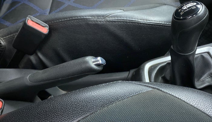 2018 Maruti Swift VXI D, Petrol, Manual, 79,347 km, Gear Lever