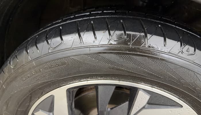 2020 Hyundai Creta SX (O) IVT 1.5 PETROL, Petrol, Automatic, 81,613 km, Right Front Tyre Tread
