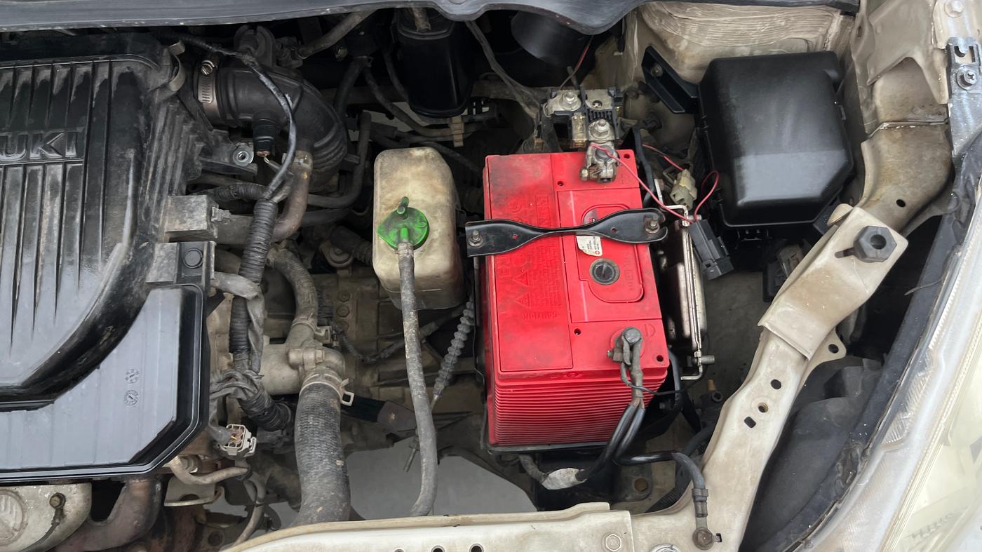 2013 Maruti Ritz VXI, Petrol, Manual, 1,10,681 km, Engine View - Left