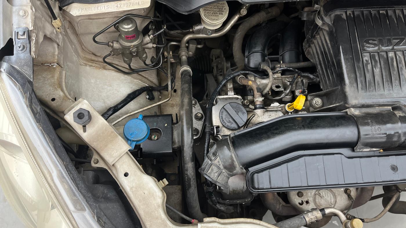 2013 Maruti Ritz VXI, Petrol, Manual, 1,10,681 km, Engine View - Right