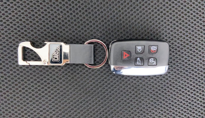 2014 Landrover Freelander 2 TD4 SE, Diesel, Automatic, 1,18,526 km, Key Close up