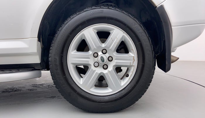 2014 Landrover Freelander 2 TD4 SE, Diesel, Automatic, 1,18,526 km, Left Rear Wheel