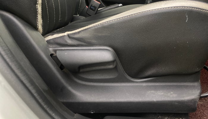 2016 Maruti Swift VXI, Petrol, Manual, 51,772 km, Driver Side Adjustment Panel