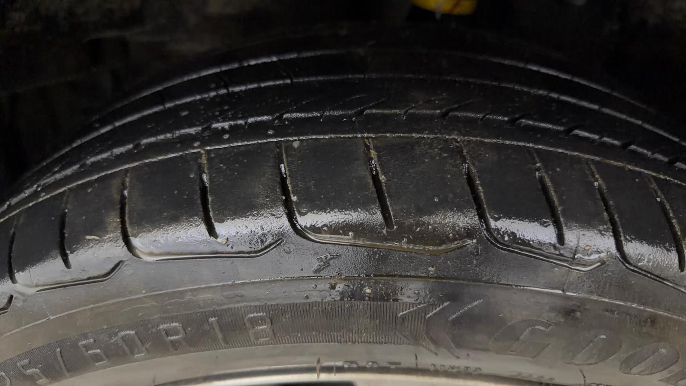 2024 Toyota INNOVA HYCROSS ZX HYBRID 7 STR, Hybrid, Automatic, 29,382 km, Left Front Tyre Tread