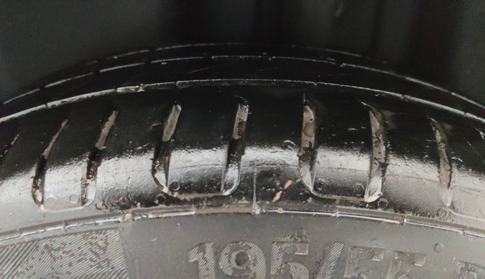 2019 Volkswagen Vento 1.2 TSI HIGHLINE PLUS AT, Petrol, Automatic, 1,16,810 km, Left Rear Tyre Tread