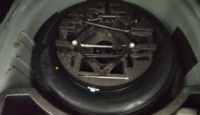 2019 Volkswagen Vento 1.2 TSI HIGHLINE PLUS AT, Petrol, Automatic, 1,16,810 km, Spare Tyre