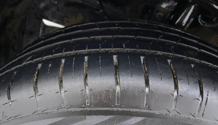 2020 Maruti Baleno ZETA PETROL 1.2, Petrol, Manual, 13,624 km, Left Front Tyre Tread
