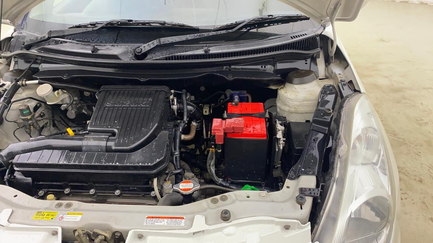 2015 Maruti Swift VXI, Petrol, Manual, 58,070 km, Engine View - Left