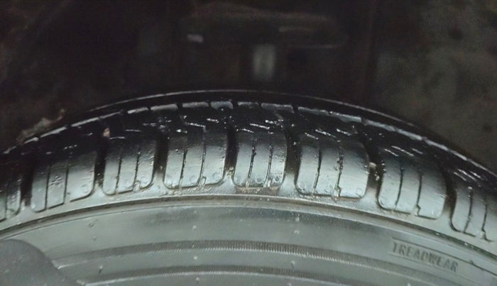 2018 Tata Tiago XT PETROL, Petrol, Manual, 64,109 km, Right Front Tyre Tread