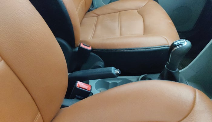 2018 Tata Tiago XT PETROL, Petrol, Manual, 64,109 km, Gear Lever