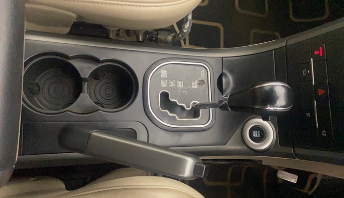 2016 Mahindra XUV500 W10 AT, Diesel, Automatic, 72,178 km, Gear Lever