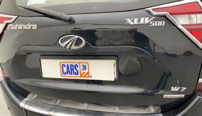 2019 Mahindra XUV500 W7 AT, Diesel, Automatic, 36,879 km, Dicky (Boot door) - Minor scratches