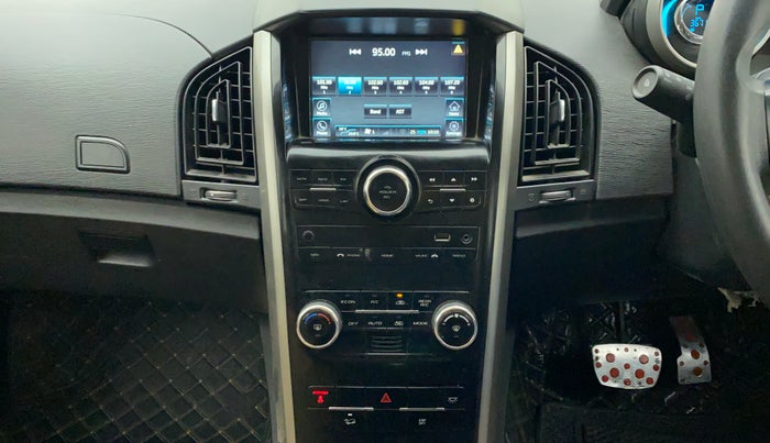 2019 Mahindra XUV500 W7 AT, Diesel, Automatic, 36,879 km, Air Conditioner