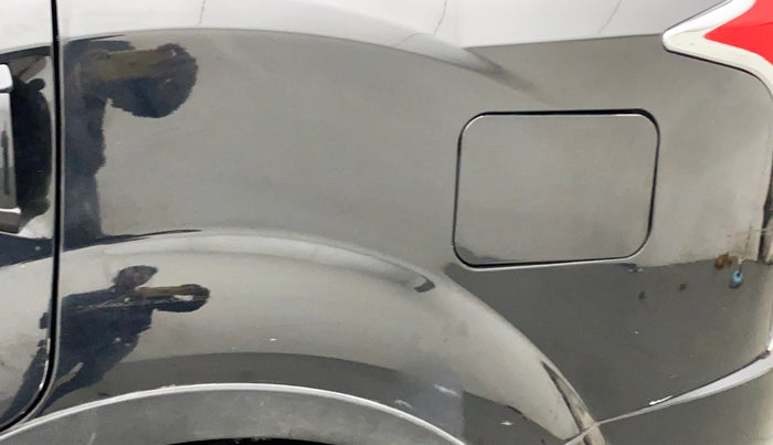 2019 Mahindra XUV500 W7 AT, Diesel, Automatic, 36,879 km, Left quarter panel - Slightly dented