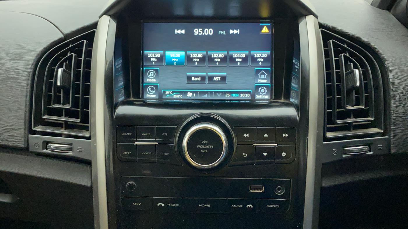 2019 Mahindra XUV500 W7 AT, Diesel, Automatic, 36,879 km, Infotainment System