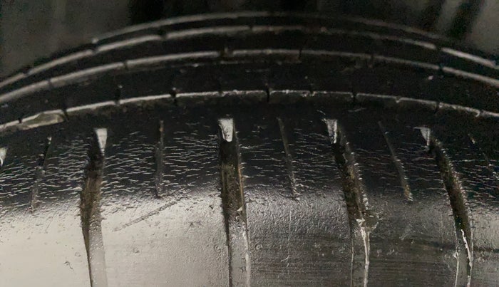 2022 Toyota Glanza S, Petrol, Manual, 27,959 km, Right Rear Tyre Tread