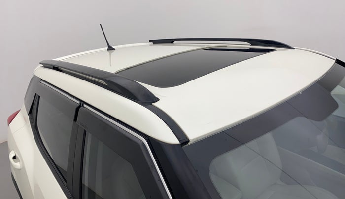 2022 Mahindra XUV300 W8 (O) 1.2 PETROL AMT, Petrol, Automatic, 31,369 km, Roof