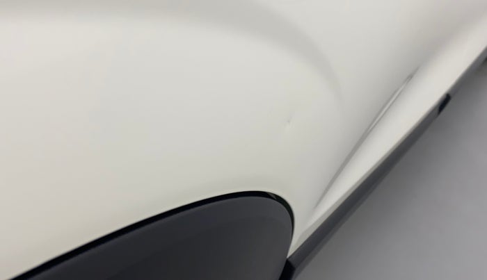 2022 Mahindra XUV300 W8 (O) 1.2 PETROL AMT, Petrol, Automatic, 31,369 km, Right rear door - Slightly dented