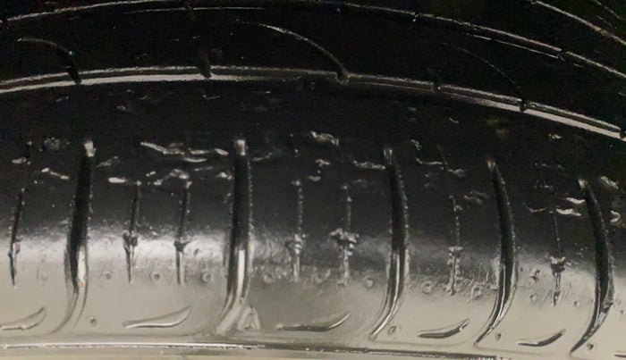 2020 Hyundai Tucson GLS 2WD AT PETROL, Petrol, Automatic, 28,663 km, Left Rear Tyre Tread