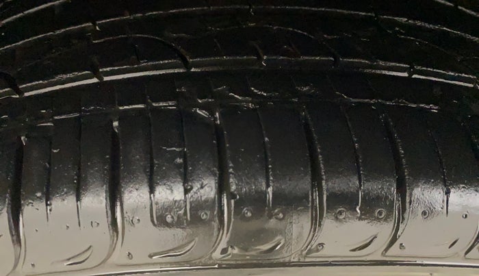 2020 Hyundai Tucson GLS 2WD AT PETROL, Petrol, Automatic, 28,663 km, Right Rear Tyre Tread