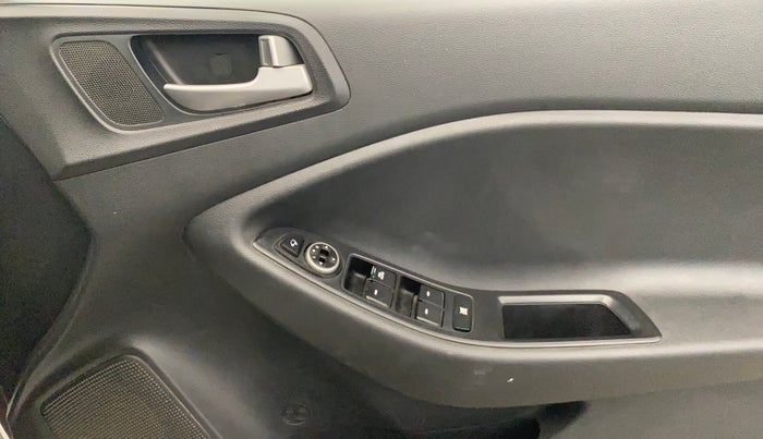 2019 Hyundai i20 Active 1.2 S, Petrol, Manual, 1,35,263 km, Driver Side Door Panels Control