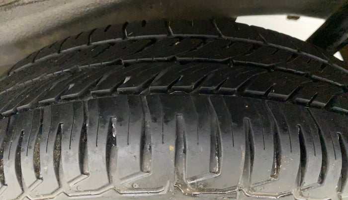 2017 Maruti Wagon R 1.0 VXI, Petrol, Manual, 42,002 km, Left Rear Tyre Tread