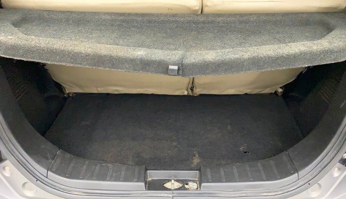 2017 Maruti Wagon R 1.0 VXI, Petrol, Manual, 42,002 km, Boot Inside