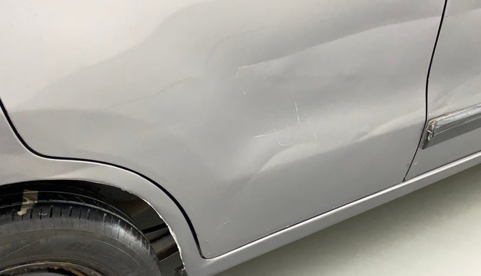 2017 Maruti Wagon R 1.0 VXI, Petrol, Manual, 42,002 km, Right rear door - Slightly dented
