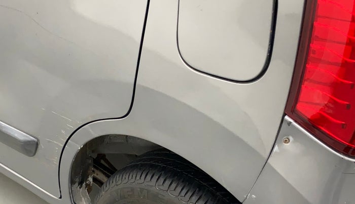 2017 Maruti Wagon R 1.0 VXI, Petrol, Manual, 42,002 km, Left quarter panel - Slightly dented