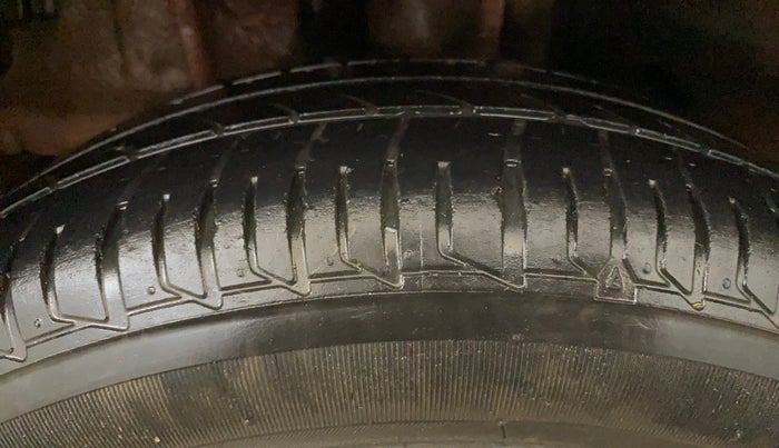 2017 Tata Tiago XTA PETROL, Petrol, Automatic, 36,388 km, Right Rear Tyre Tread