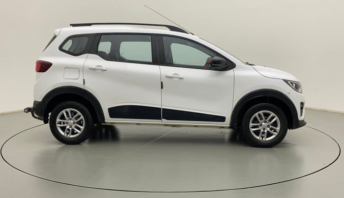 2022 Renault TRIBER RXT, Petrol, Manual, 7,134 km, Right Side View
