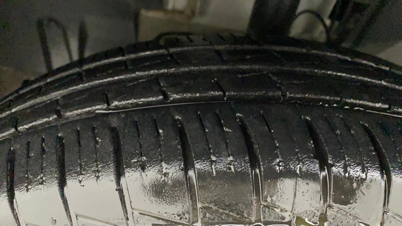 2022 Renault TRIBER RXT, Petrol, Manual, 7,134 km, Left Front Tyre Tread