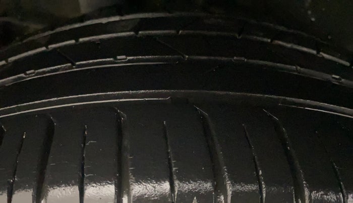 2021 Hyundai VENUE SX 1.0 TURBO, Petrol, Manual, 20,372 km, Right Rear Tyre Tread