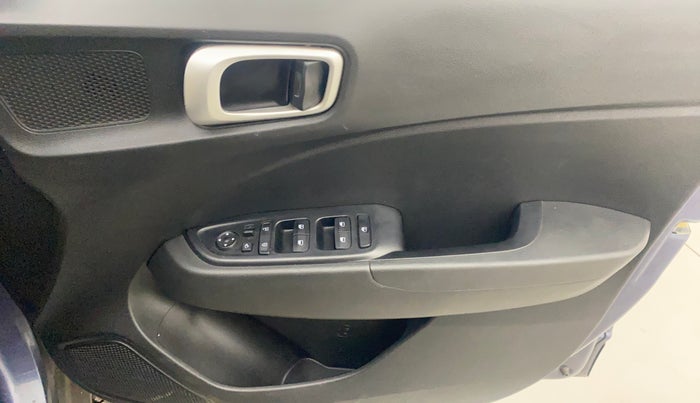 2021 Hyundai VENUE SX 1.0 TURBO, Petrol, Manual, 20,372 km, Driver Side Door Panels Control