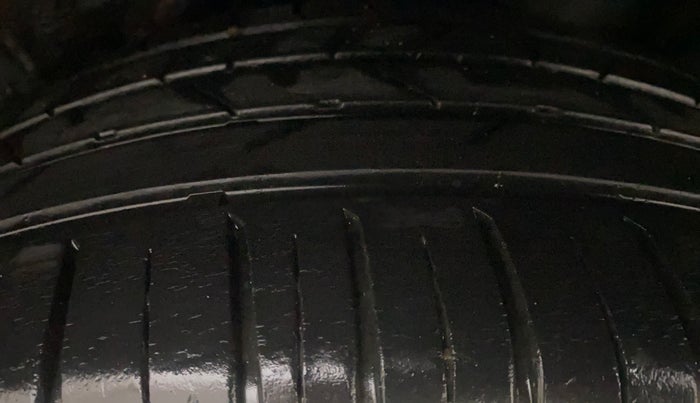 2021 Hyundai VENUE SX 1.0 TURBO, Petrol, Manual, 20,372 km, Left Rear Tyre Tread